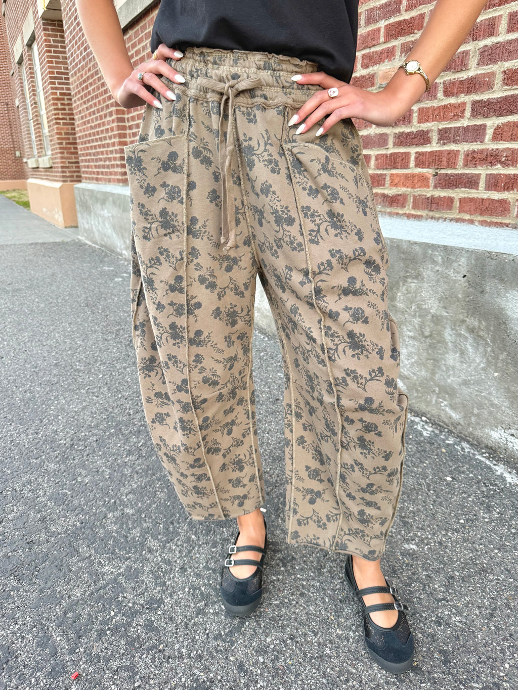 Stacey Floral Barrel Pants
