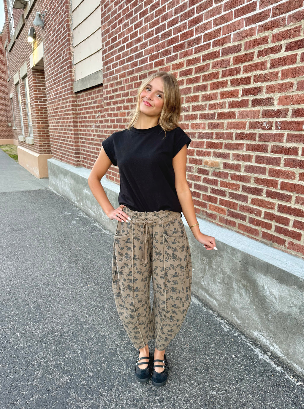 Stacey Floral Barrel Pants