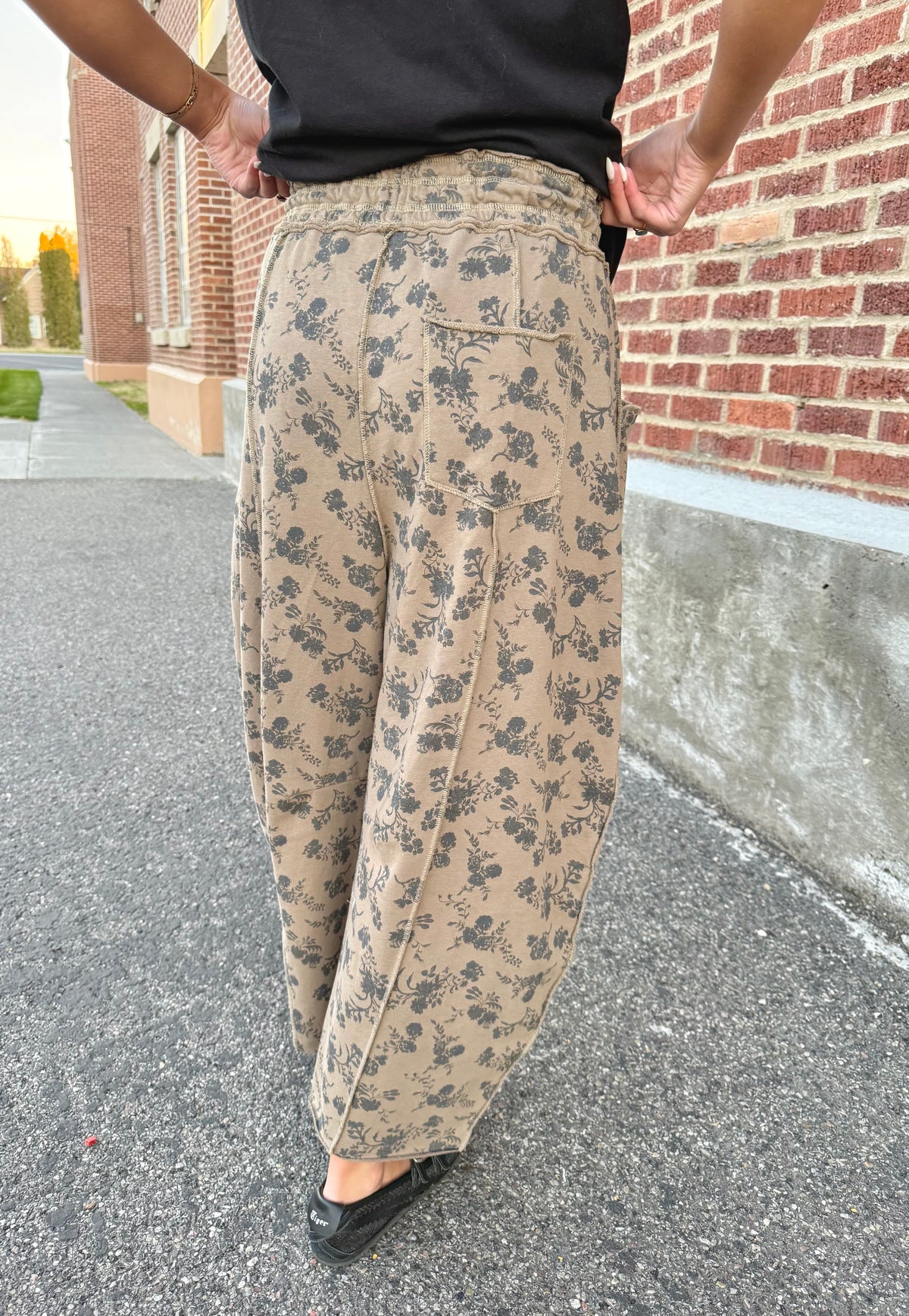 Stacey Floral Barrel Pants