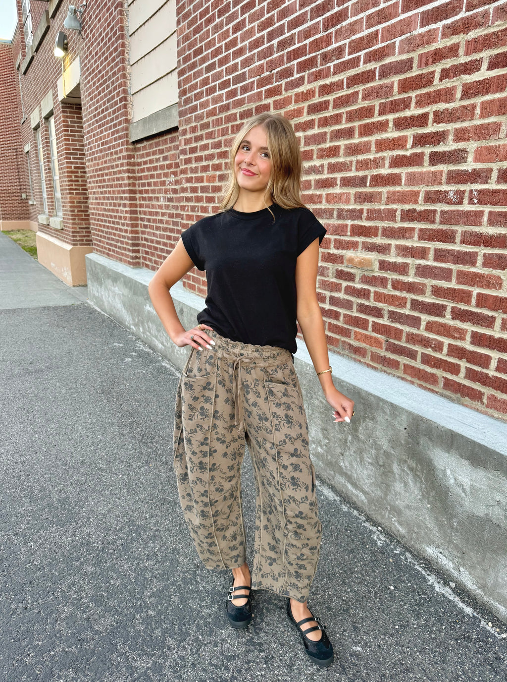Stacey Floral Barrel Pants