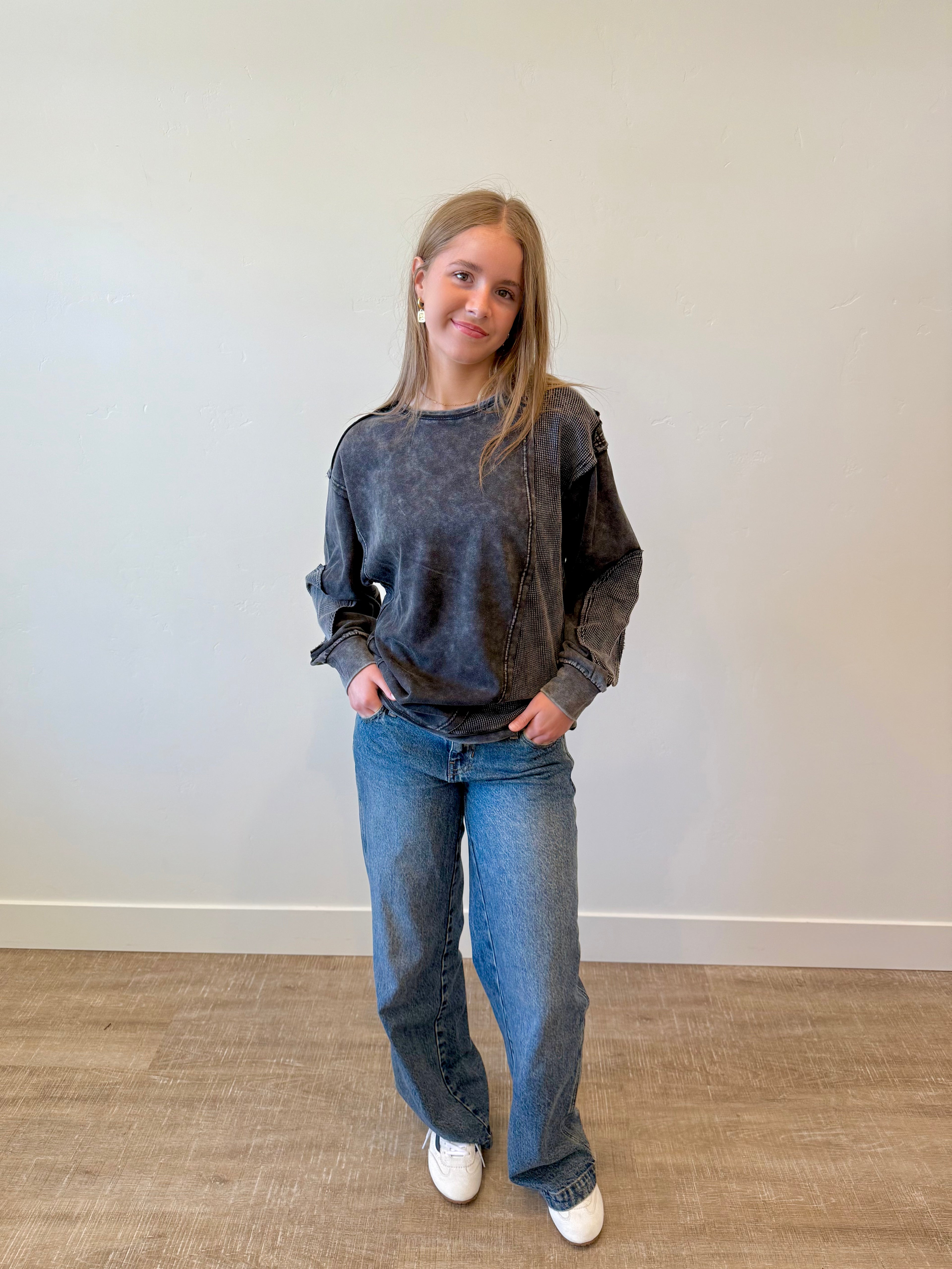 Daydreamer Mineral Washed Pullover
