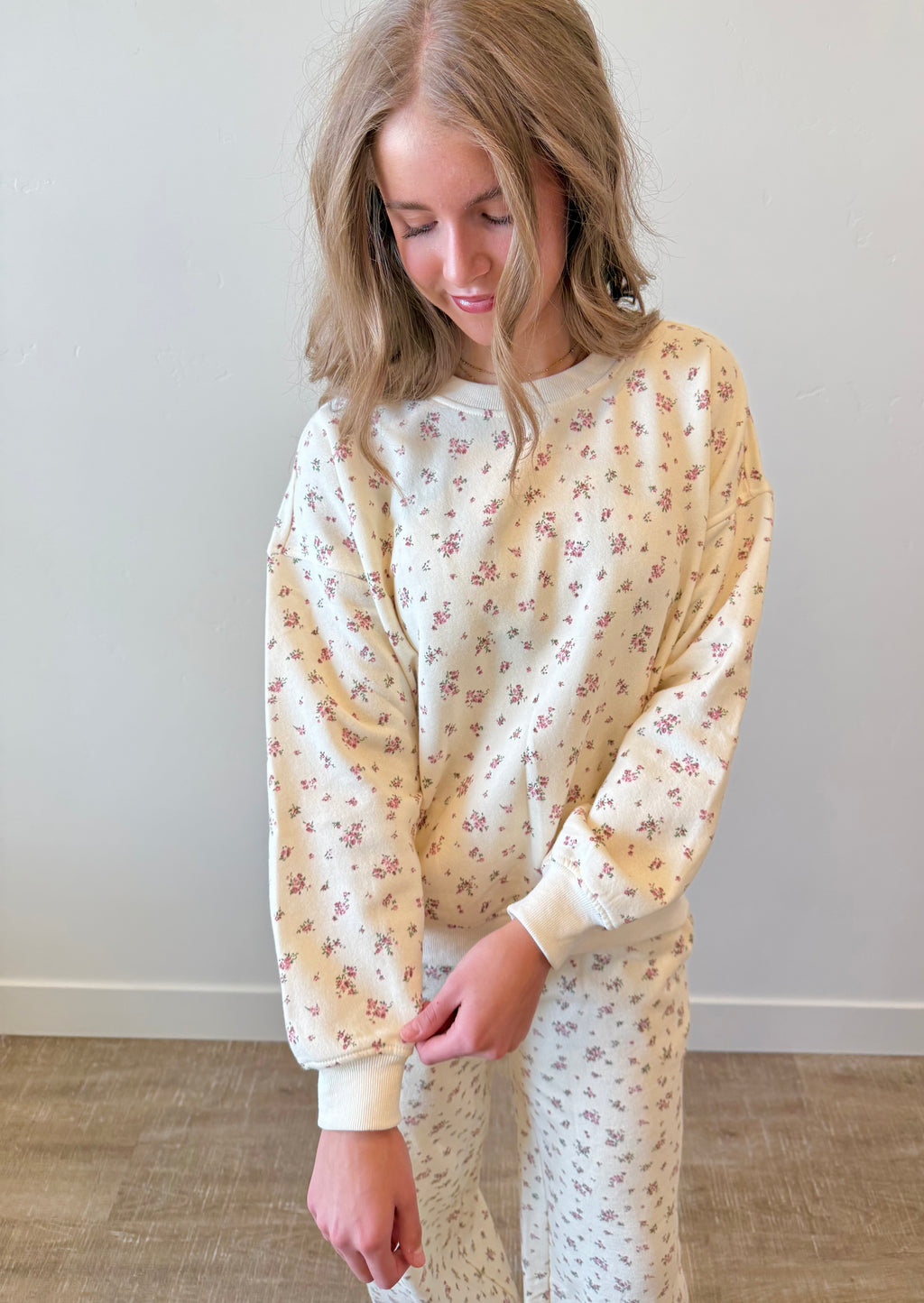 Cambrie Floral Set