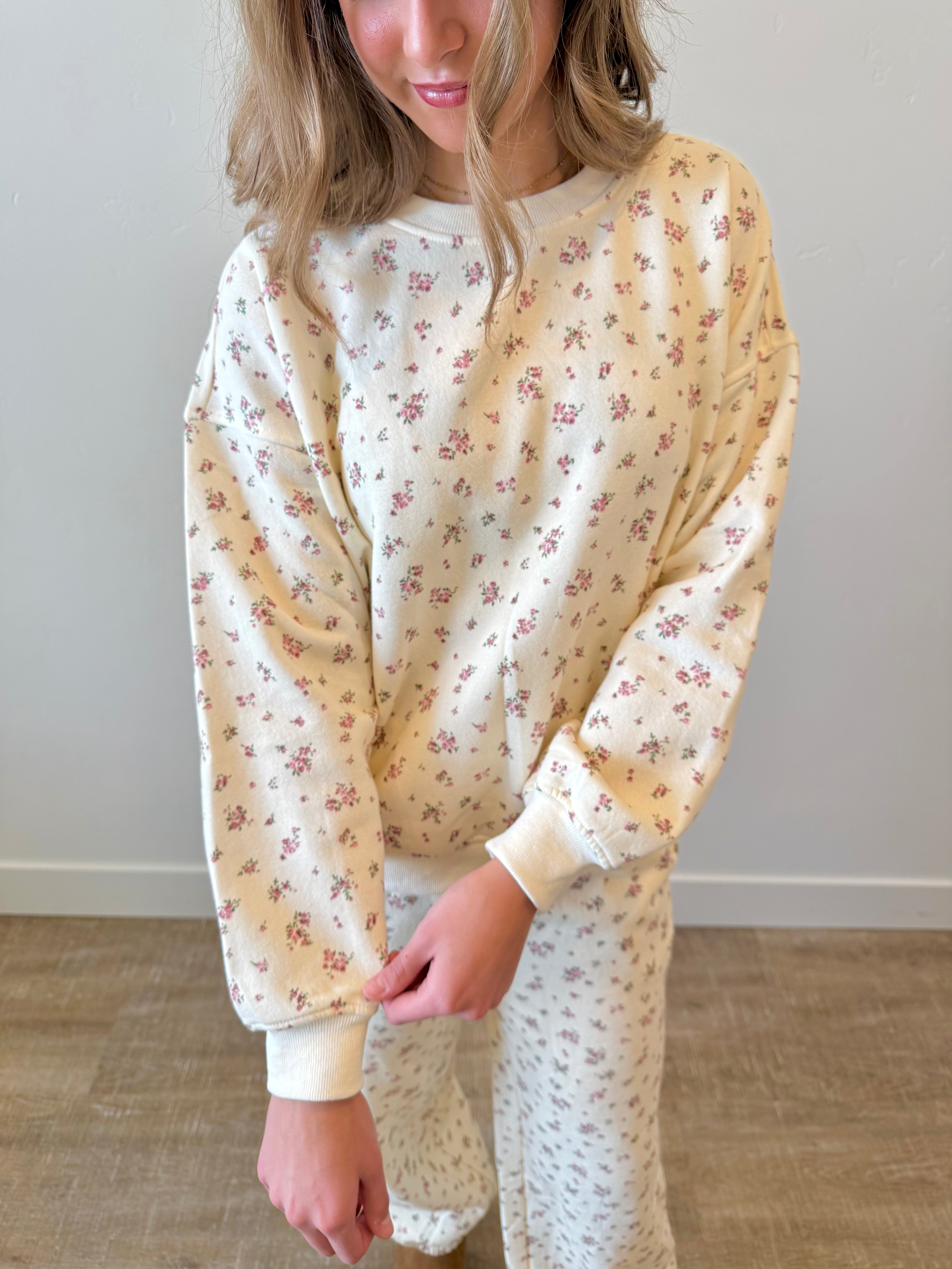 Cambrie Floral Set
