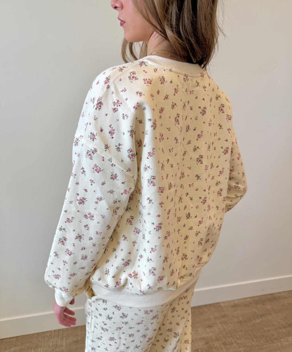 Cambrie Floral Set