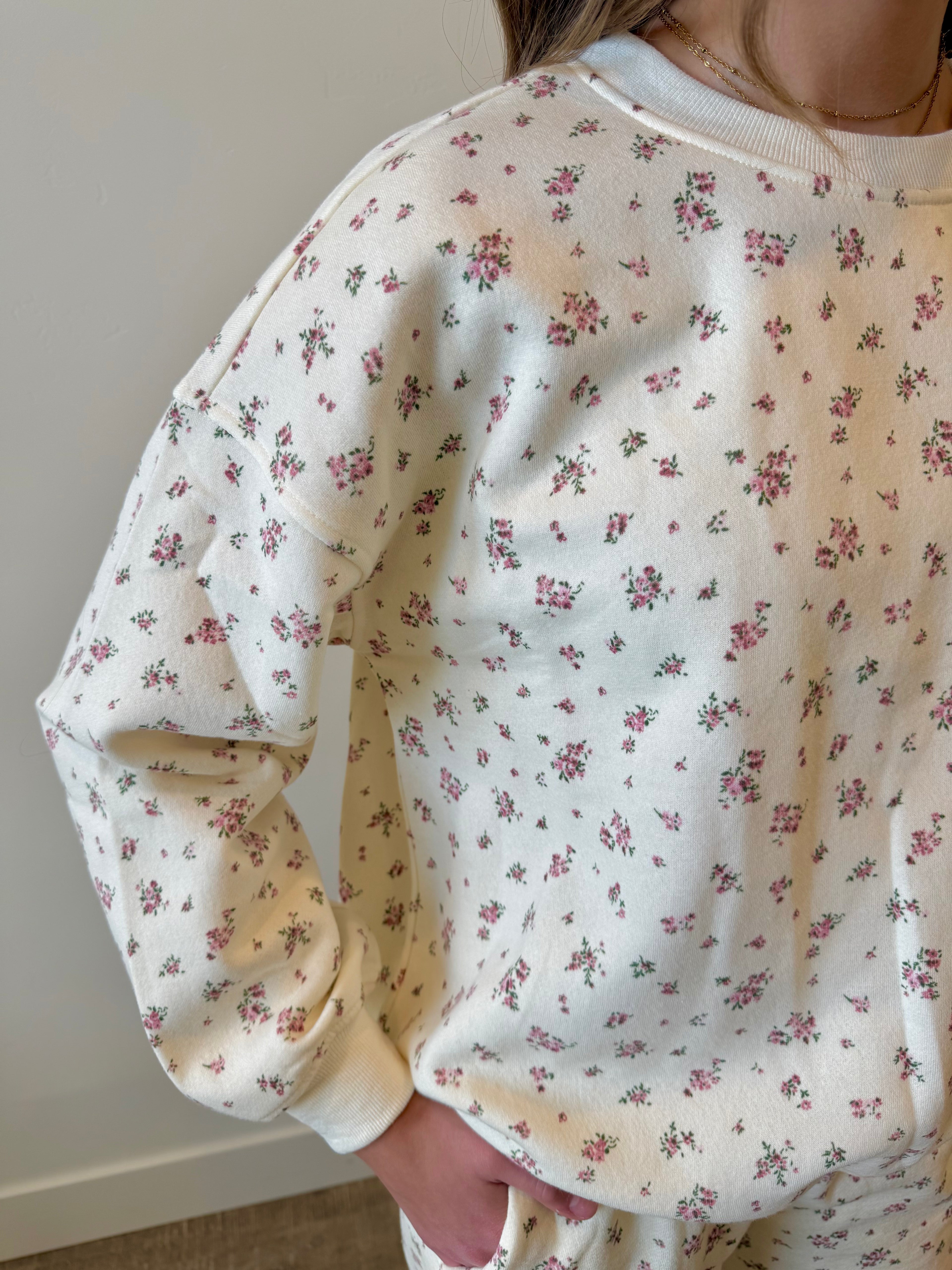 Cambrie Floral Set