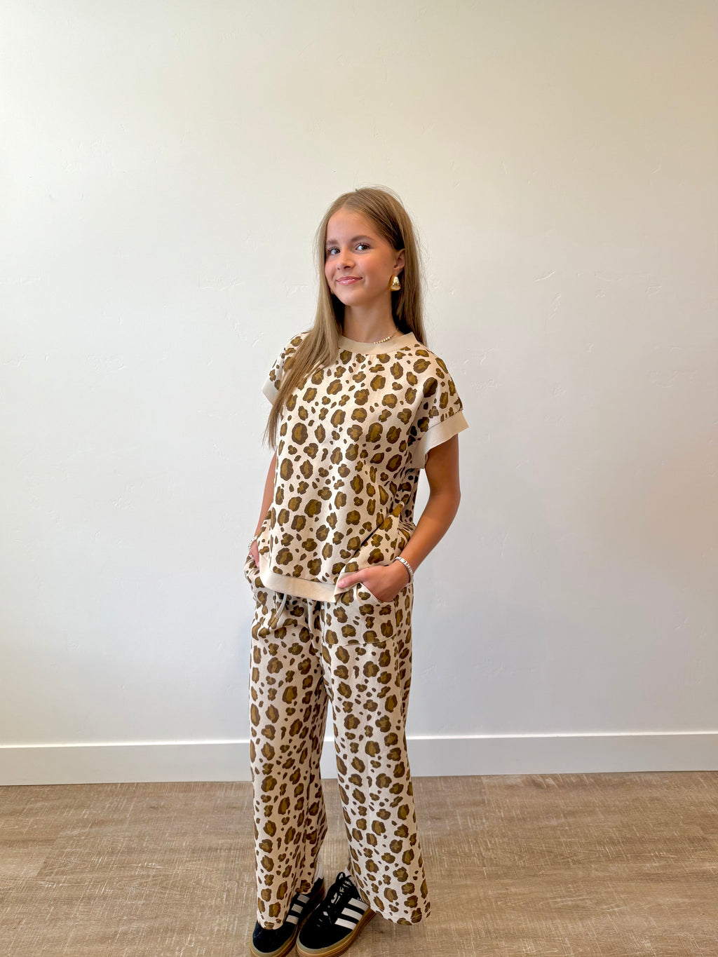 Journee Leopard Set