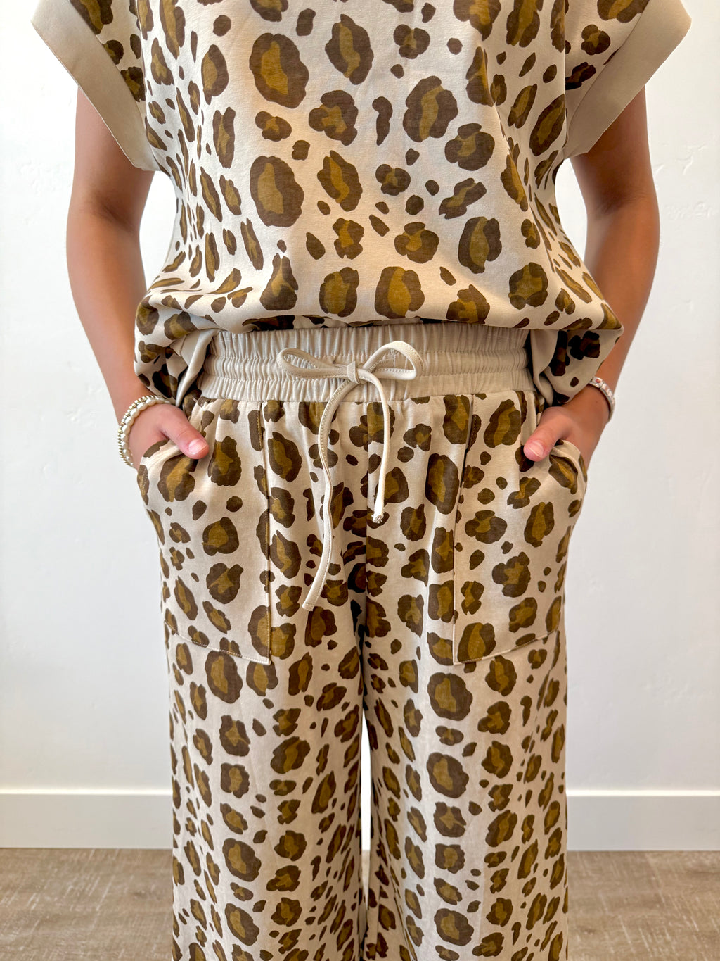 Journee Leopard Set