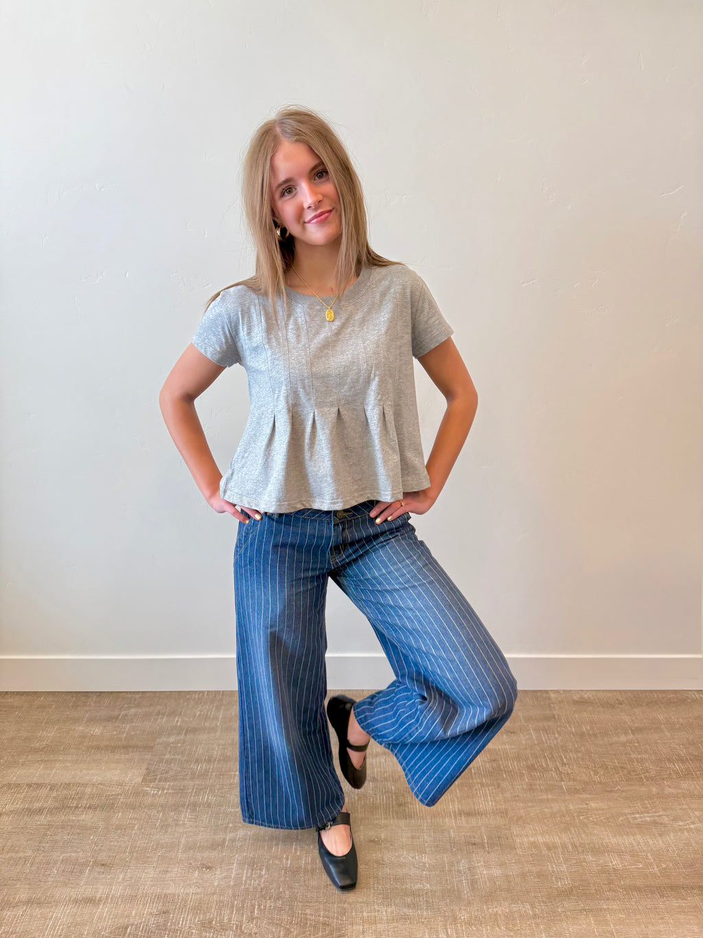 Laurel Pleated Swing Top